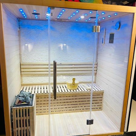Capsule Street Art - Sauna- Jacuzzi - Playstation 5 - Billard - Netflix - Home Cinema - Terrasse Douai Ngoại thất bức ảnh