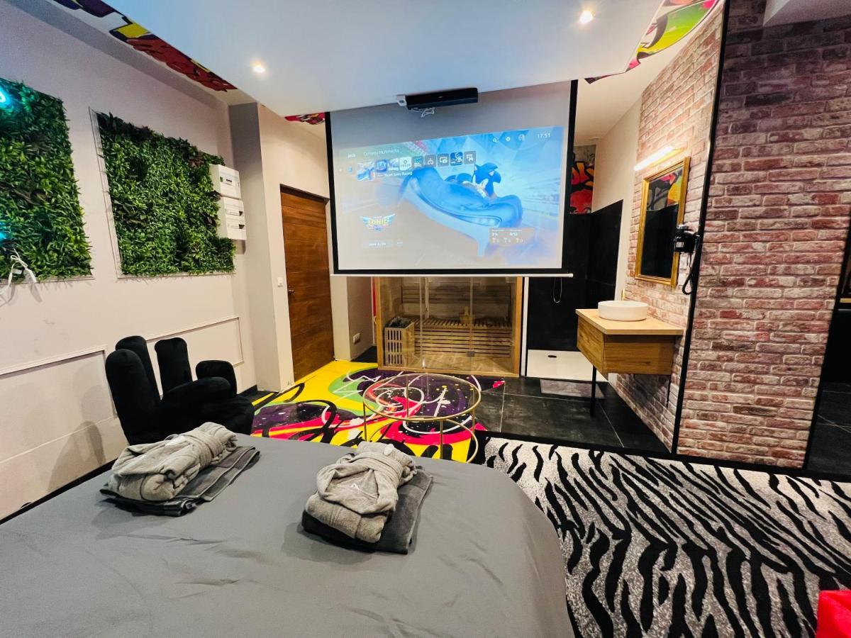 Capsule Street Art - Sauna- Jacuzzi - Playstation 5 - Billard - Netflix - Home Cinema - Terrasse Douai Ngoại thất bức ảnh
