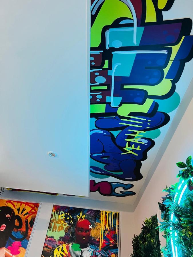 Capsule Street Art - Sauna- Jacuzzi - Playstation 5 - Billard - Netflix - Home Cinema - Terrasse Douai Ngoại thất bức ảnh