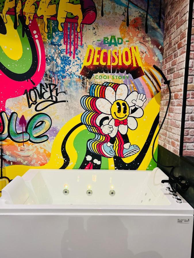 Capsule Street Art - Sauna- Jacuzzi - Playstation 5 - Billard - Netflix - Home Cinema - Terrasse Douai Ngoại thất bức ảnh