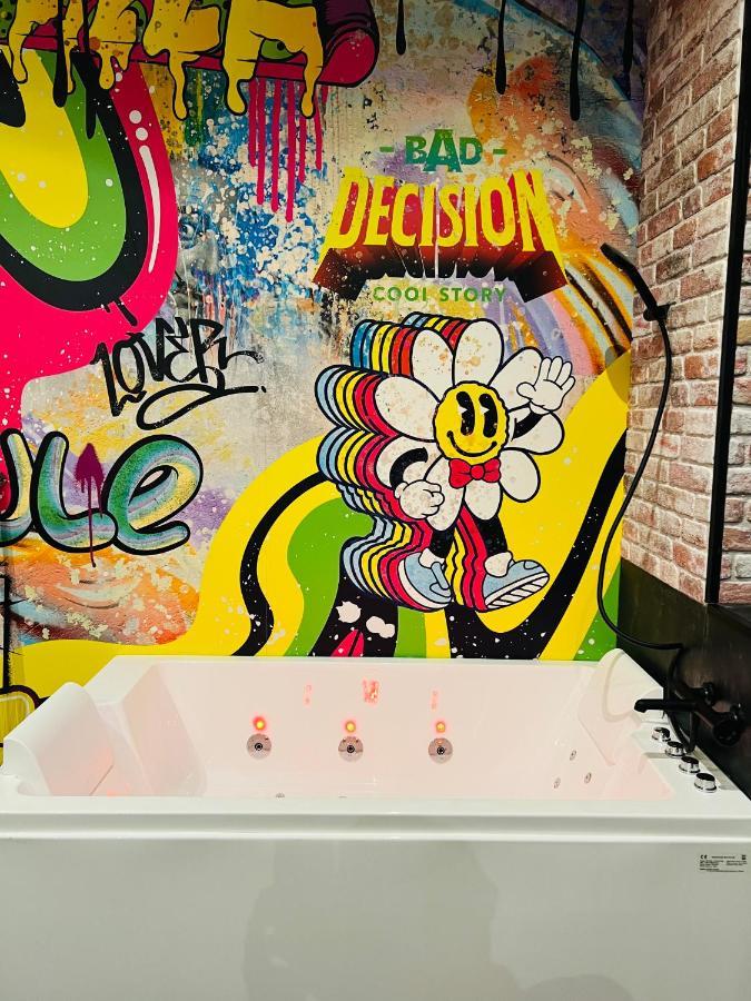 Capsule Street Art - Sauna- Jacuzzi - Playstation 5 - Billard - Netflix - Home Cinema - Terrasse Douai Ngoại thất bức ảnh