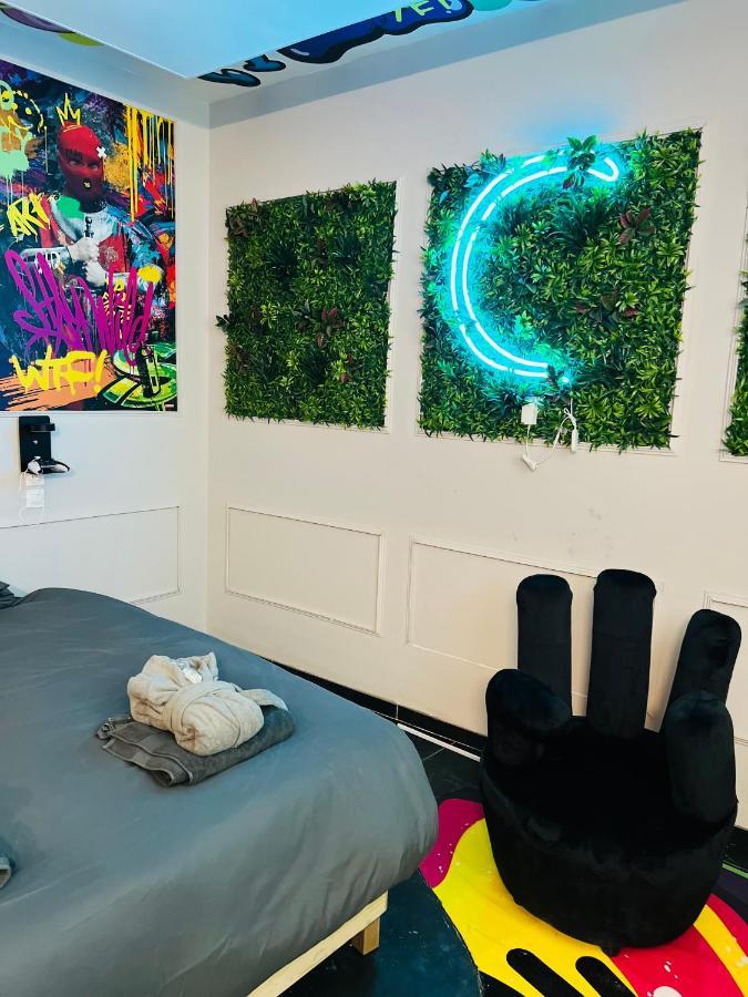 Capsule Street Art - Sauna- Jacuzzi - Playstation 5 - Billard - Netflix - Home Cinema - Terrasse Douai Ngoại thất bức ảnh