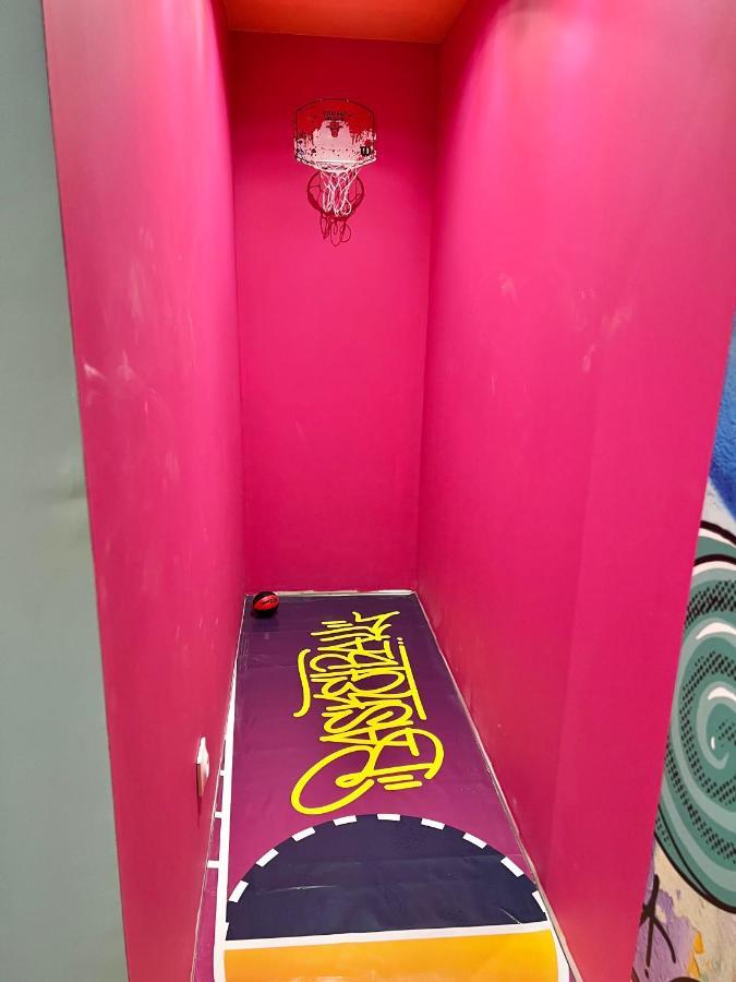 Capsule Street Art - Sauna- Jacuzzi - Playstation 5 - Billard - Netflix - Home Cinema - Terrasse Douai Ngoại thất bức ảnh